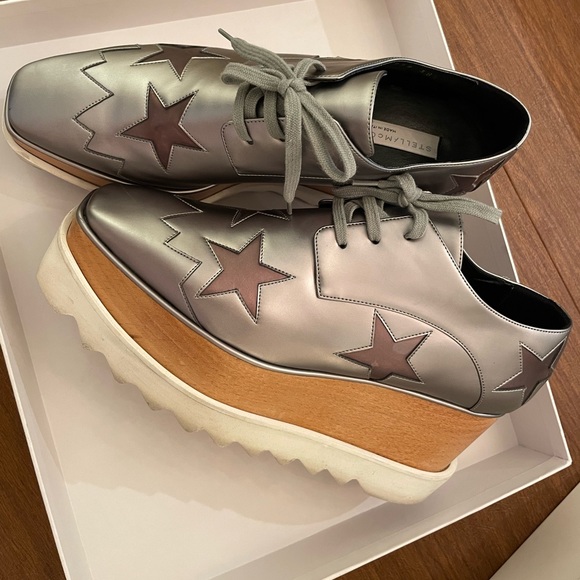 Platform sneakers - Picture 2 of 3